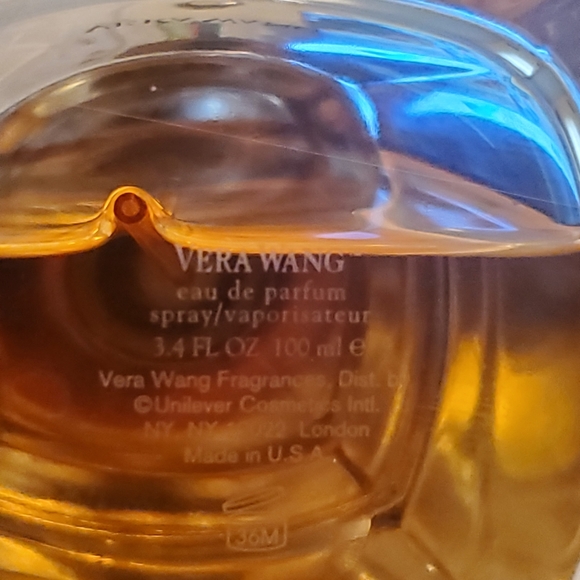 Vera wang eau de parfum 3.4 and Bouquet 1.7 Oz - Picture 7 of 7